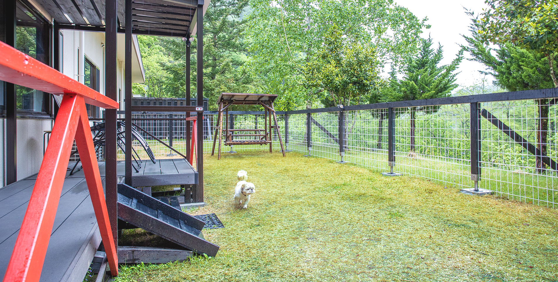 源泉かけ流し風呂+屋外ドッグラン付き特別室